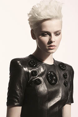 La-Biosthetique-More-Than-Blonde-04