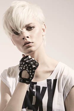 La-Biosthetique-More-Than-Blonde-07